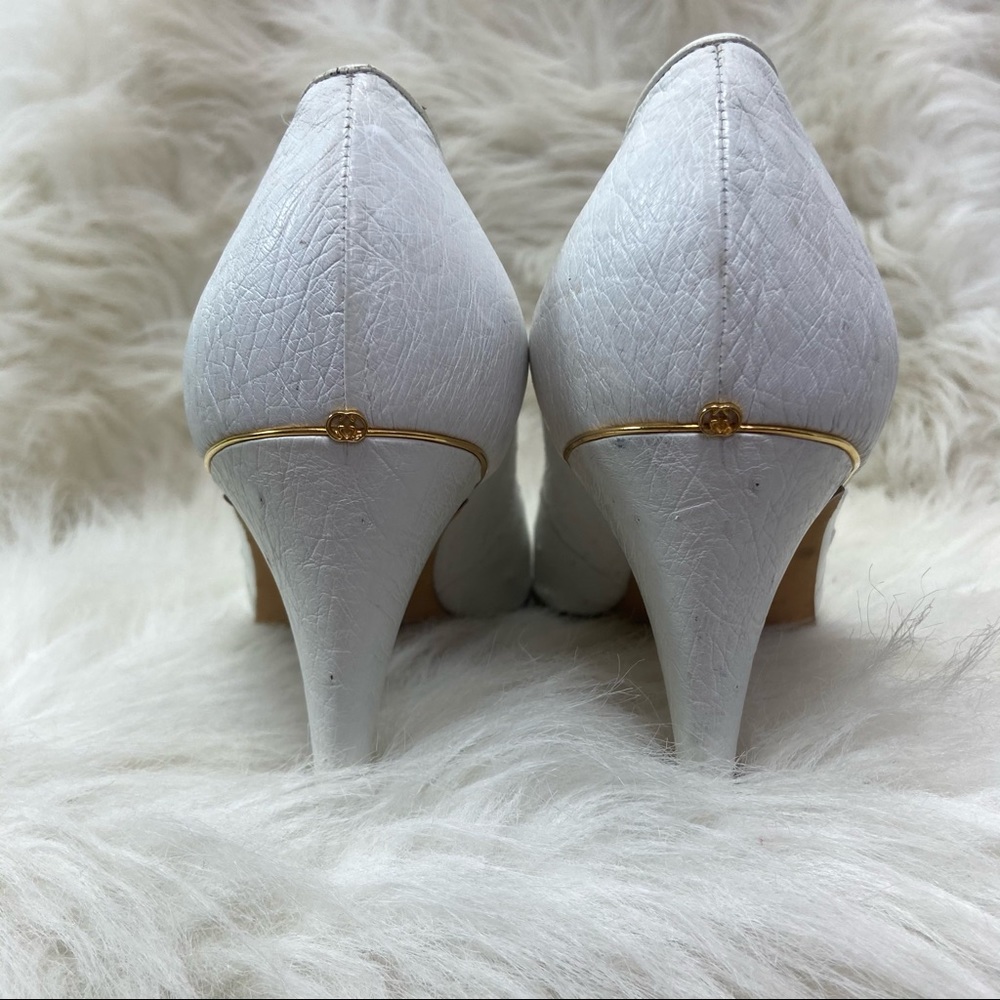 Gucci White Pointed Toe Leather Pumps with Gold Heel Accent - Picture 7 of 12